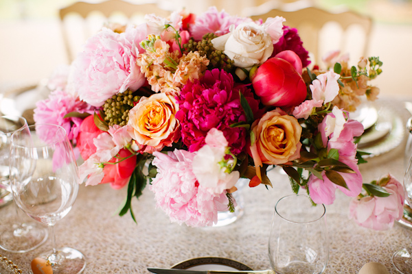 Beautiful and lush pink, gold and ivory centerpiece - Photo by Dan Stewart Photography
